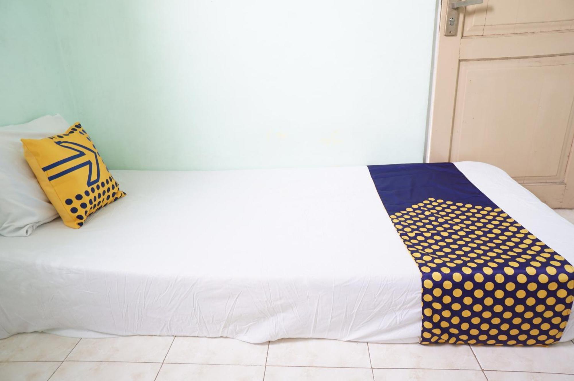 Spot On 93611 Kost Pak Suyatno Syariah 2 Hotell Ponorogo Exteriör bild