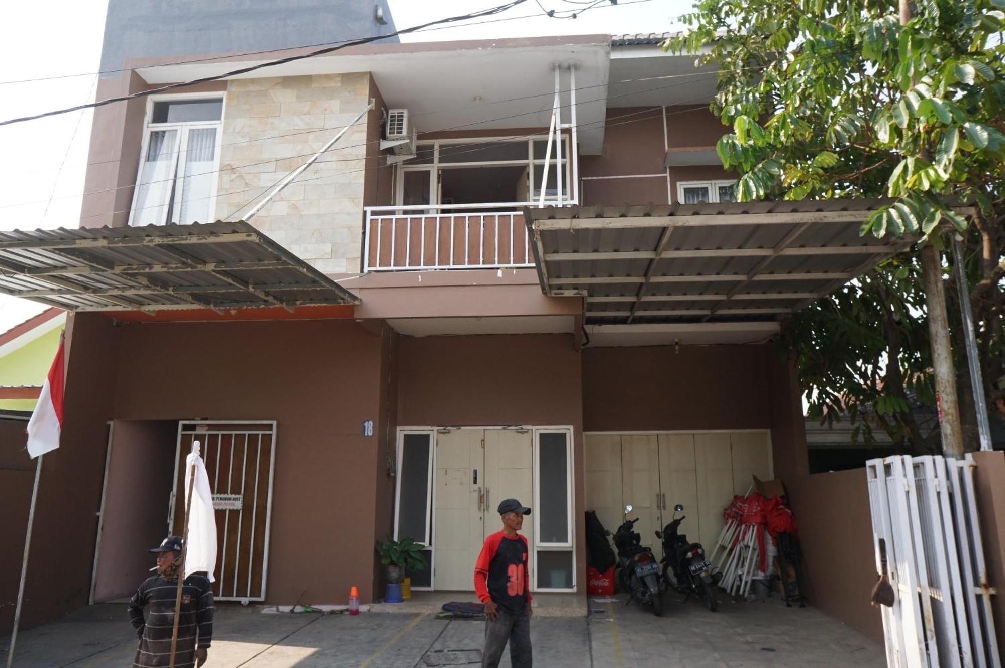 Spot On 93611 Kost Pak Suyatno Syariah 2 Hotell Ponorogo Exteriör bild